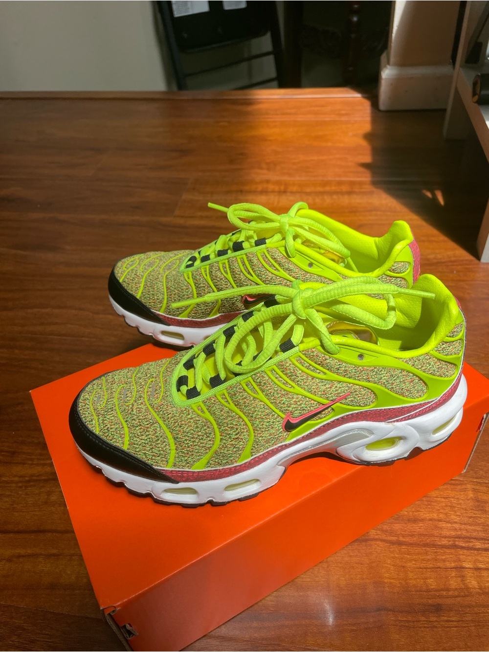Nike Air Max Plus - Volt Hot Punch (Women's) - LIKE NEW!